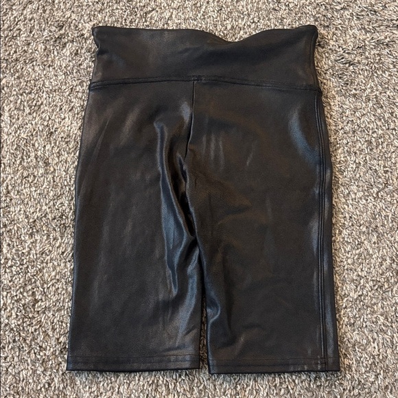 Spanx Faux Leather Shorts - Picture 4 of 4